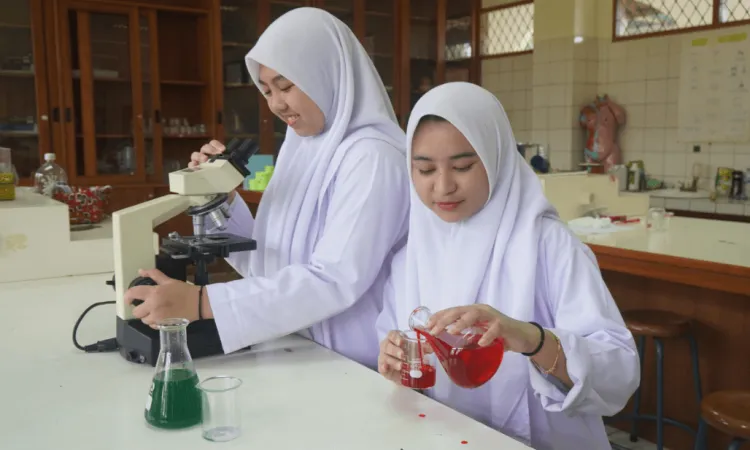 Peluang Kerja Menjanjikan untuk Lulusan SMA Jurusan IPA: Mengambil Langkah Cerdas di Era Modern